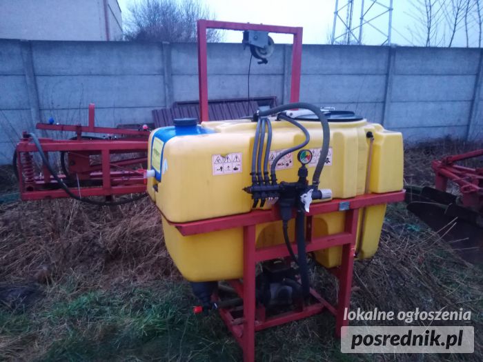 Opryskiwacz 400l 12m
