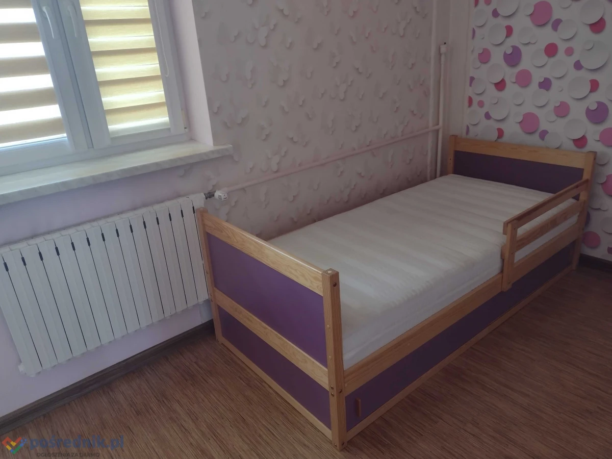 Meble dziecięce Lorento Jesion fiolet komplet plus łóżko z materacem.