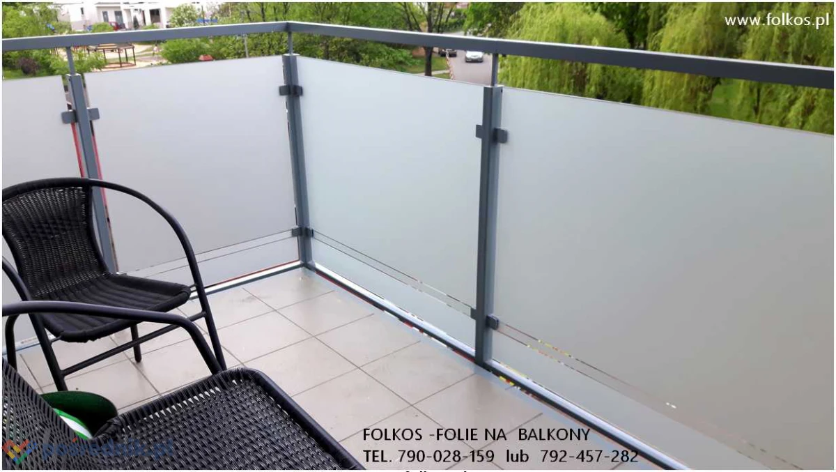 Oklejamy balkony w Warszawie- folie matowe zewnetrzne na balkon- folie prywatyzujące na balkony Warszawa