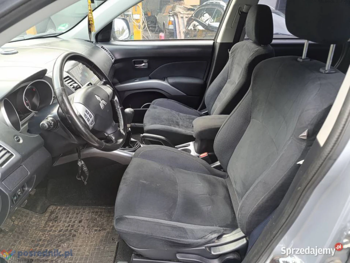 Mitsubishi Outlander 2.4 benzyna 2009r 4x4 skrzynia manualna