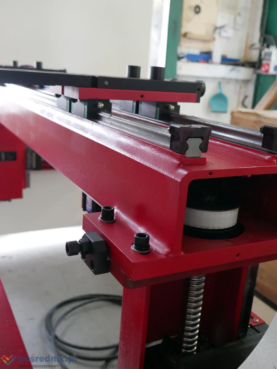 Hydrauliczna prasa krawędziowa