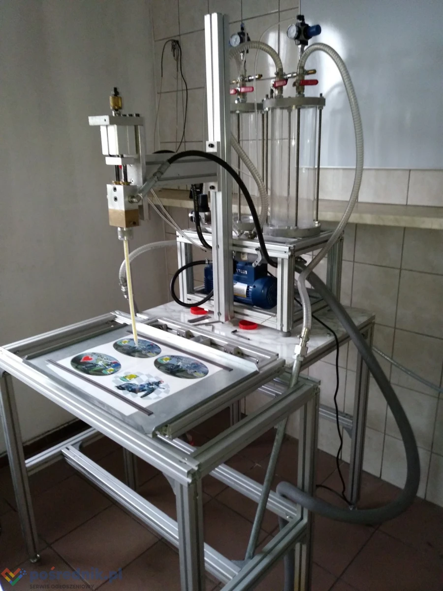 maszyna do produkcji naklejek 3D