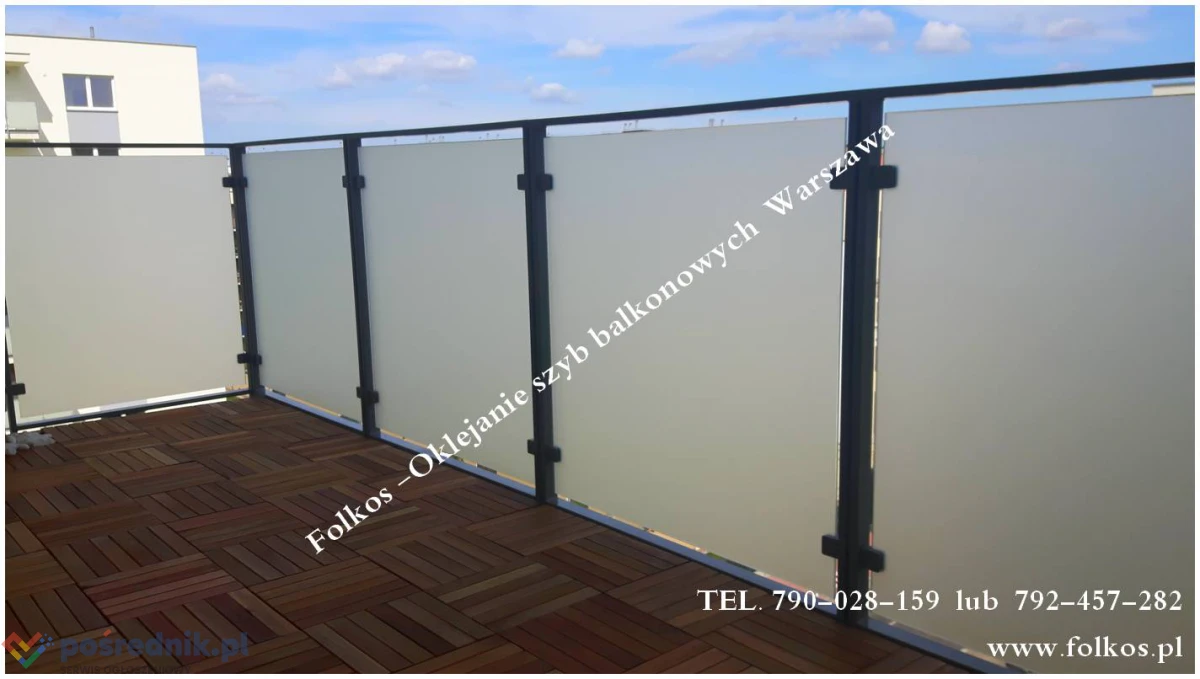 Oklejamy balkony w Warszawie -Folie matowe na szklane balustrady balkonowe Warszawa - Folia matowa prywatyzujaca na balkon