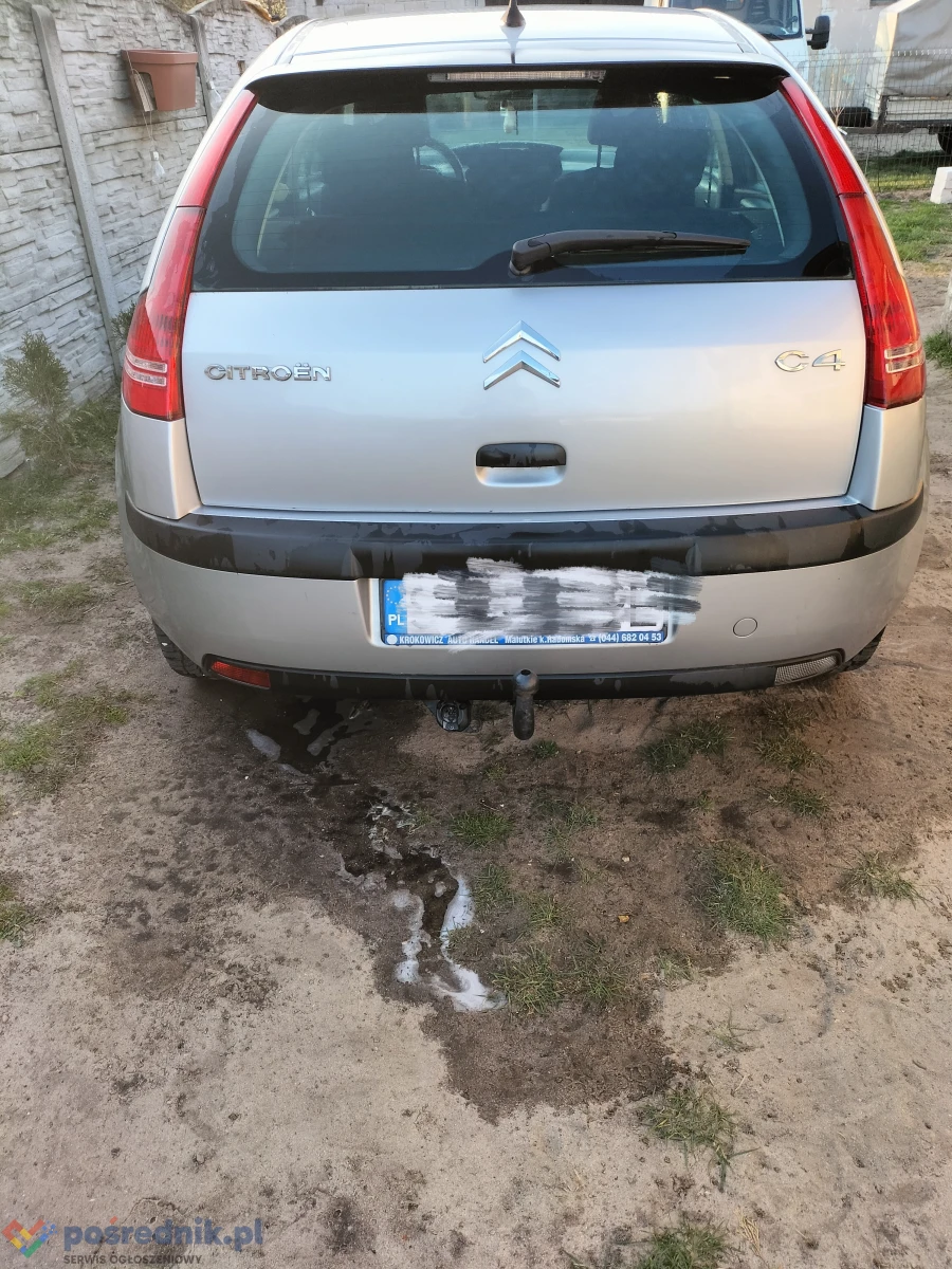 Citroen C4 1.4 benzyna 2006. 5-drzwiowy, książka napraw. Po wymianie oleju, rozrządu itp. Bardzo oszczędny. Z hakiem , w ocynku
