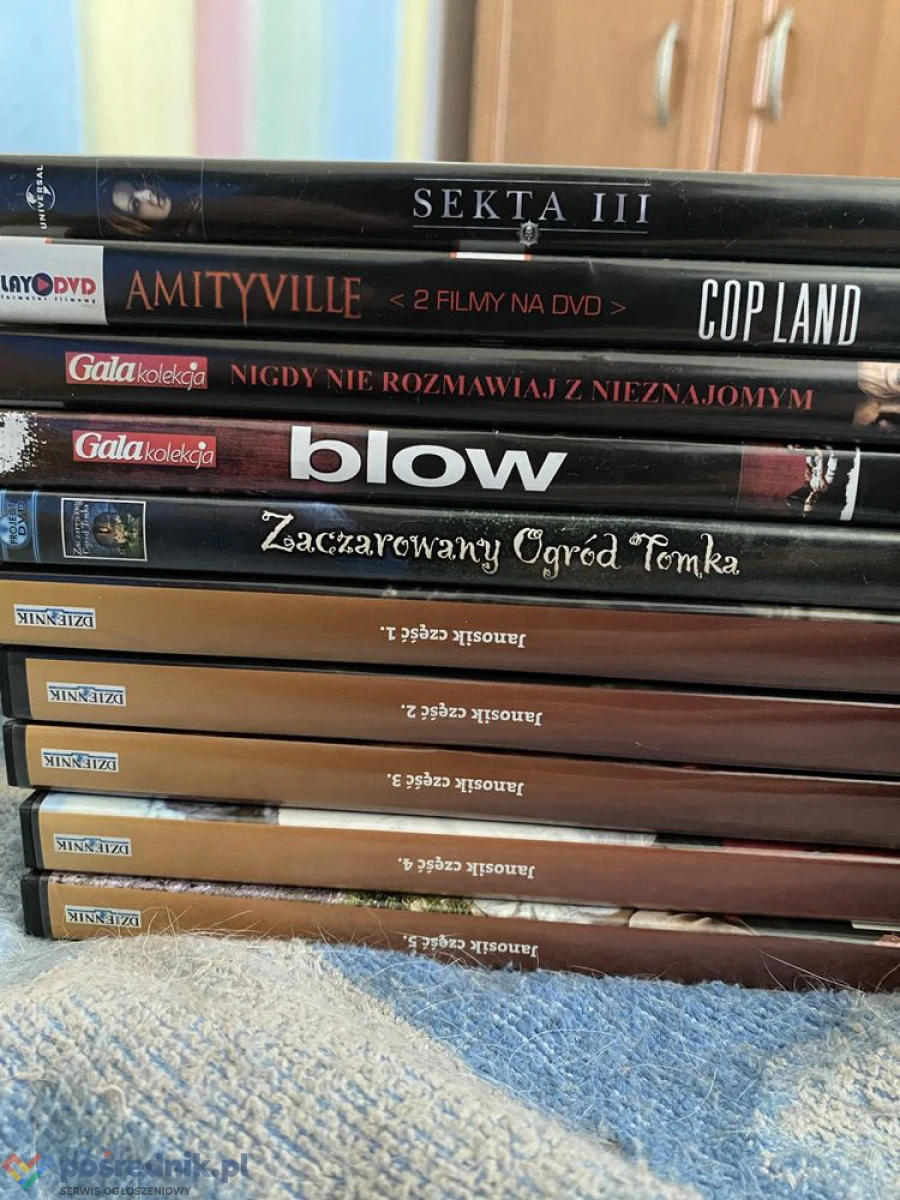 Sprzedam kolekcję płyt CD z filmami i muzyką – tanio!