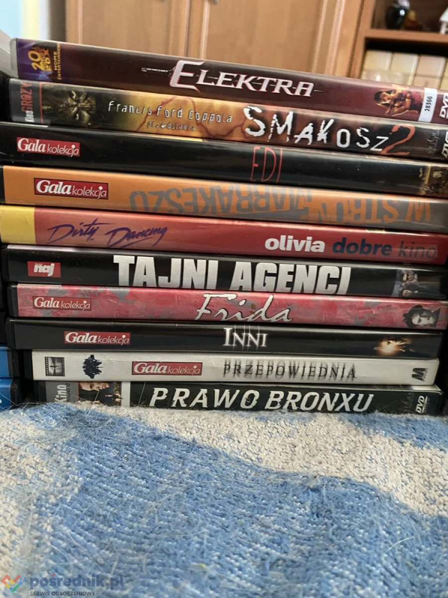 Sprzedam kolekcję płyt CD z filmami i muzyką – tanio!