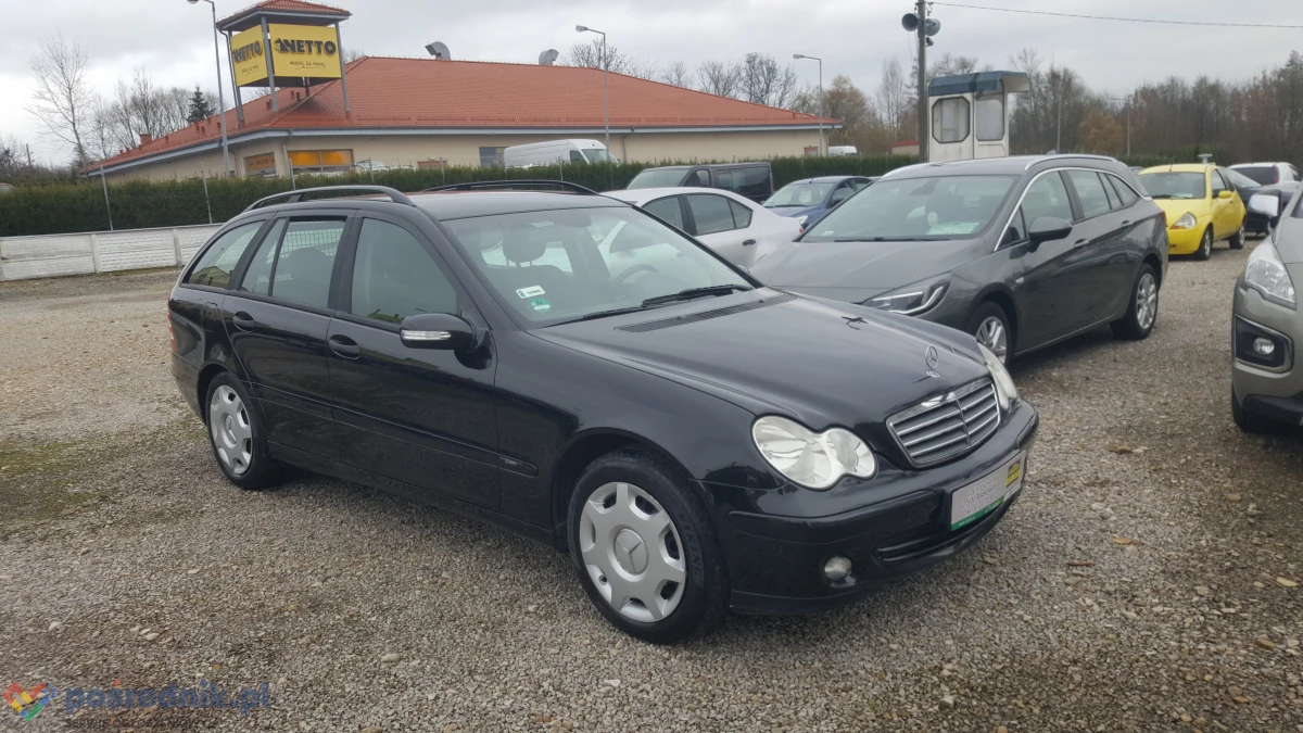MRCEDES C 180 1.7 E. 2004 ROK