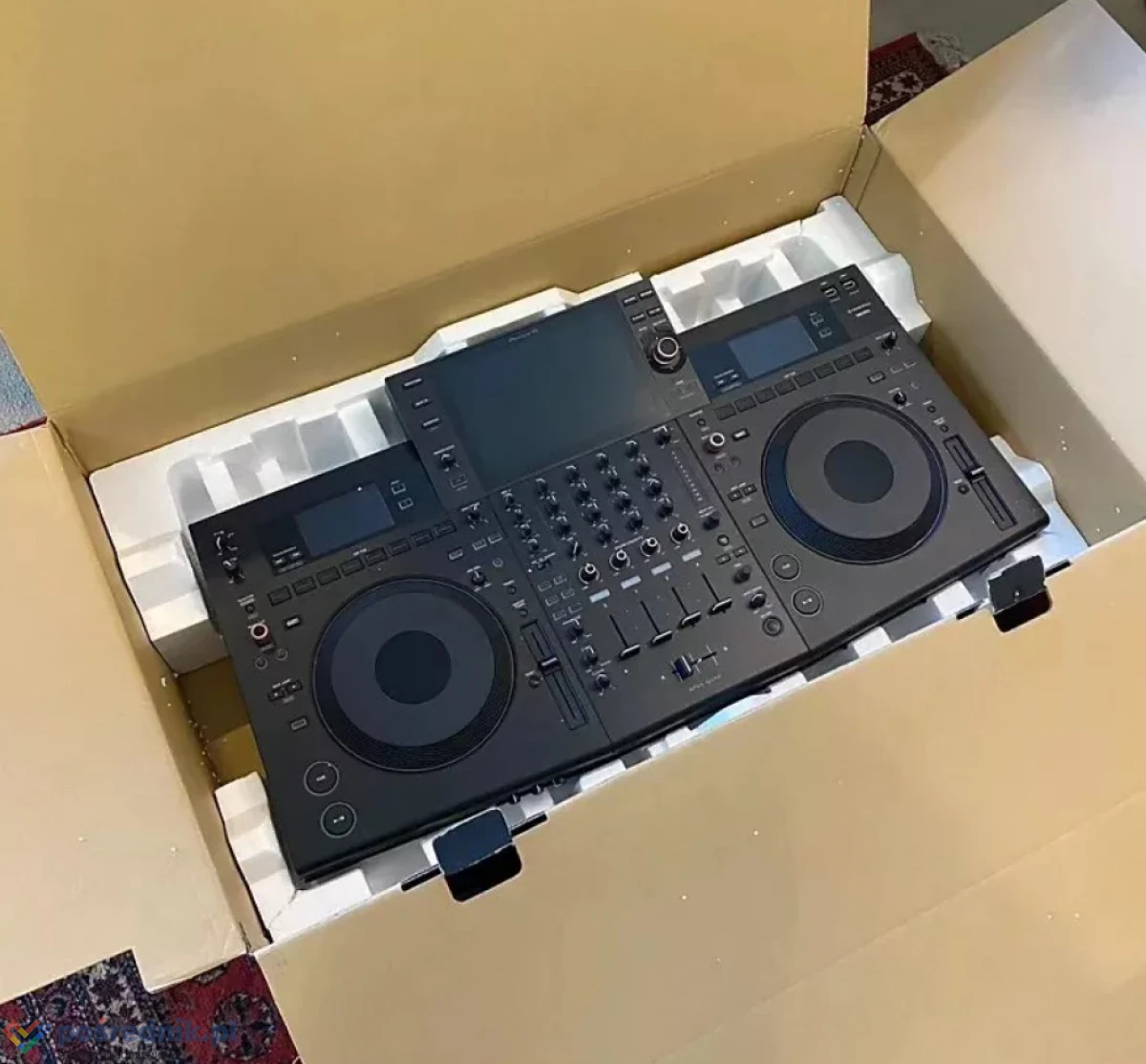 Pioneer DJ DDJ-REV7, Pioneer DDJ-RZX, Pioneer CDJ-3000, Pioneer DJM-A9, Pioneer DJM-V10-LF DJ