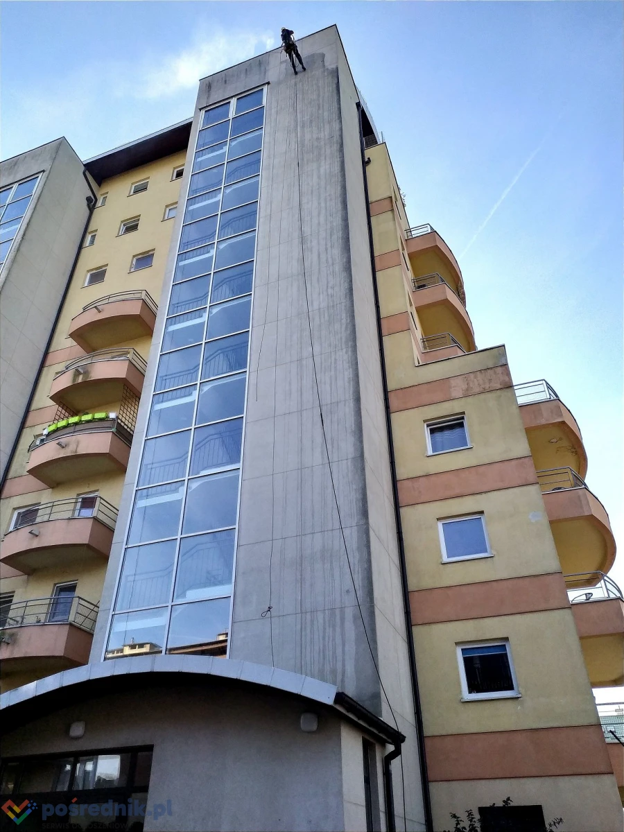 Mycie elewacji, dachów, kostki brukowej, malowanie dachów TANIO