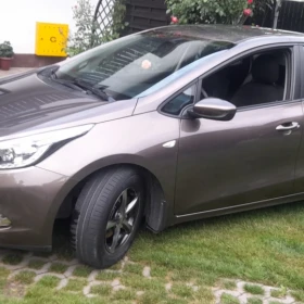 Kia ceed bezwypadkowa 