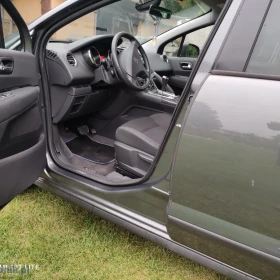 Używane Peugeot 3008 - 32 900 PLN, 244 450 km - Otomoto