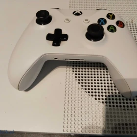 Konsola Xbox One S 1681 z padem / Nowy Lombard / Częstochowa