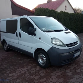 Opel Vivaro 1.9DCI 100km 2002rok 5-osobowy hak oszkolony renault trafic , ważne OC na rok 