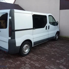 Opel Vivaro 1.9DCI 100km 2002rok 5-osobowy hak oszkolony renault trafic , ważne OC na rok 