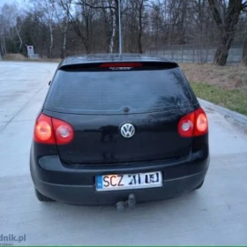 Do sprzedania VW golf 5.  2005.r 1.6