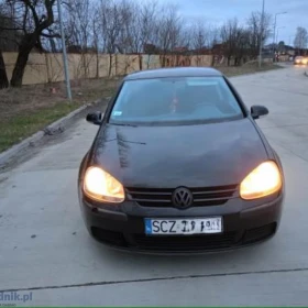 Do sprzedania VW golf 5.  2005.r 1.6