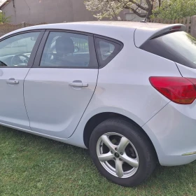 Do sprzedania Opel Astra J 2014r 1.4 100k Active biały minerał pierwszy właściciel stan bardzo dobry 