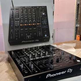 Pioneer CDJ-3000, Pioneer DJ DJM-A9 , Pioneer CDJ-2000NXS2, Pioneer DJM-900NXS2, Pioneer DJ DJM-V10-LF , Pioneer DJ DJM-S11,  Pioneer DJ OPUS-QUAD