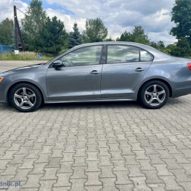 Volkswagen jetta 2.0 mpi + LPG 2015r