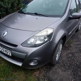 Renault Clio rok 2009 poj 1.2 16 v Klimatyzacja Nawigacja Poduszki Powietrzne 