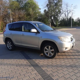 Toyota RAV4 4x4 2009 rok