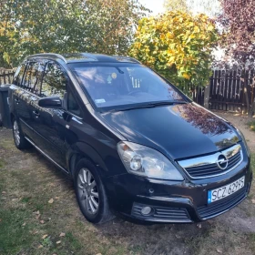 Opel Zafira B 2006 wersja Cosmo