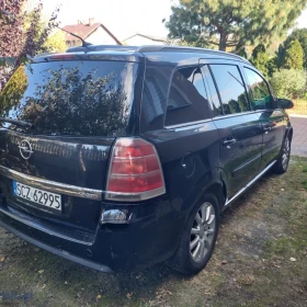 Opel Zafira B 2006 wersja Cosmo