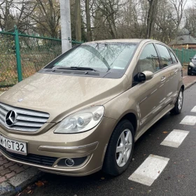 Mercedes B 170 benzyna, złoty kolor 