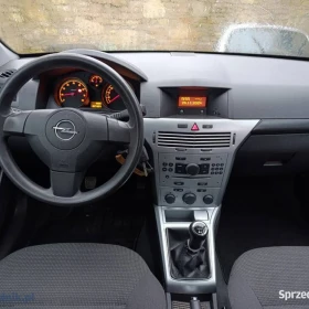 Opel Astra H 1.4 benzyna 2009r 5 drzwi PRZEBIEG TYLKO 107 tys,km