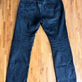 Kultowe Jeansy „ Levi’s Strauss & Co ” „ Straight Jeans ”