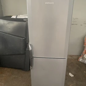 Lodówka BEKO CSA 24002 S srebrna 