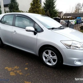 Toyota Auris 1.3 benzyna 5 drzwi udok. przebieg 166tys.km 2011/12r