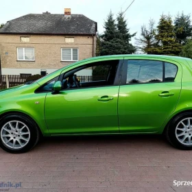 Opel Corsa 1.4 benzyna 2012r 5 drzwi szyberdach 