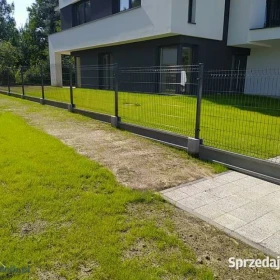 Montaż ogrodzeń panelowych. Siatka, bramy, furtki.