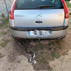 Citroen C4 1.4 benzyna 2006. 5-drzwiowy, książka napraw. Po wymianie oleju, rozrządu itp. Bardzo oszczędny. Z hakiem , w ocynku 