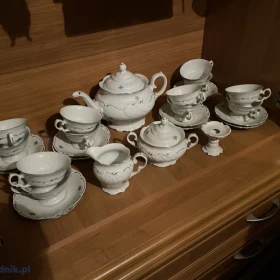 Porcelana Wawel komplet na 12 osób-filizanki, dzbanki-PRL vintage