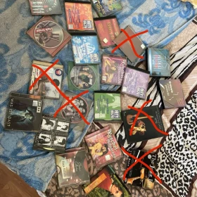 Sprzedam kolekcję płyt CD z filmami i muzyką – tanio!