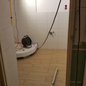 Łazienki/Płytki/Panele/sufity/Zabudowa GK poddasza/