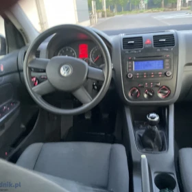 VW Golf 1.6 102 km 2004 