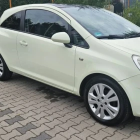 Opel Corsa 1.4 16V Satellite