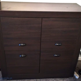 KOMODA Black Red White Ciemny Brąz Wenge 4 drzwiowa Stan Bardzo Dobry
