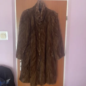 Futro z norek malo uzywane  Dlugosc 100cm Szerokosc 120cm