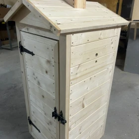 Wędzarnia drewniana mała wolnostojąca. Nowa. Na stanie 2 szt.