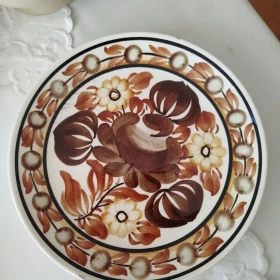 Talerze ręcznie malowane w styku ludowym