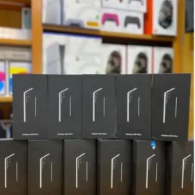 Samsung S25 Ultra, Samsung S24 Ultra, iPhone 17 Pro, iPhone 17 Pro Max, iPhone 16 Pro, iPhone 16 Pro Max, Sony PS5, iPhone 17, iPhone Air, iPad, Apple