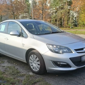 Opel Astra J