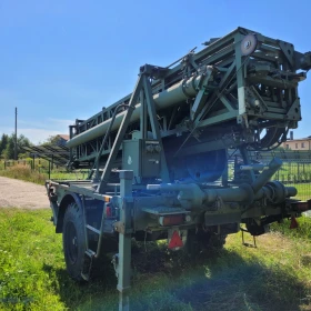 Maszt mobilny - wieża teleinformatyczna, BTS, Internet, 5G, nadajnik