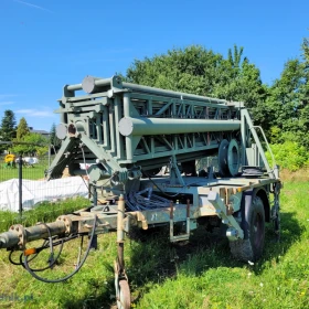 Maszt mobilny - wieża teleinformatyczna, BTS, Internet, 5G, nadajnik