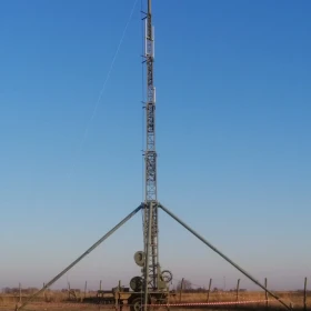 Maszt mobilny - wieża teleinformatyczna, BTS, Internet, 5G, nadajnik
