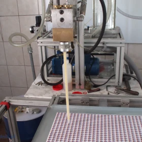 maszyna do produkcji naklejek 3D
